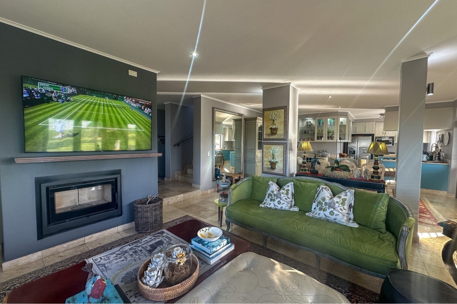5 Bedroom Property for Sale in Oubaai Western Cape